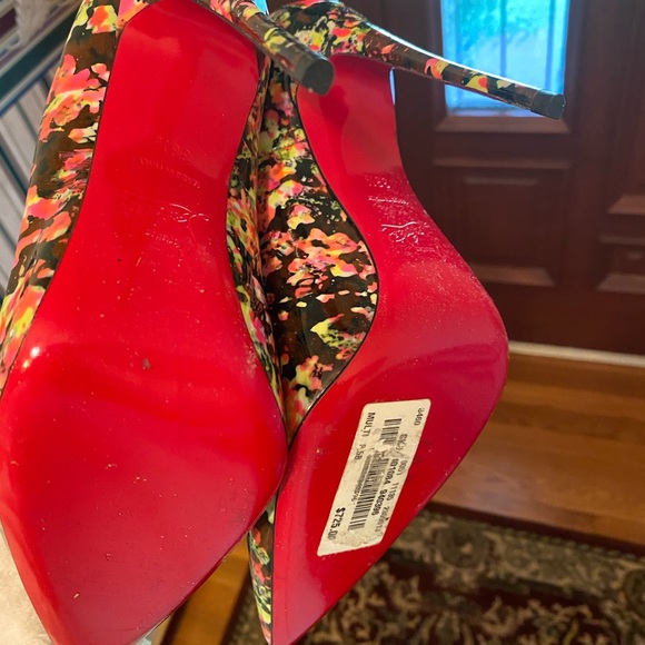 Brand new Christian Louboutin very beautiful only tried on. Size 38 1/2 - Picture 2 of 6